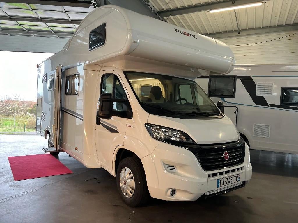 Pilote C 690 S, Caravanes & Camping, Camping-cars, Entreprise, jusqu'à 6, Alcôve, Pilote, Fiat, 6 à 7 mètres, Diesel, Boîte manuelle