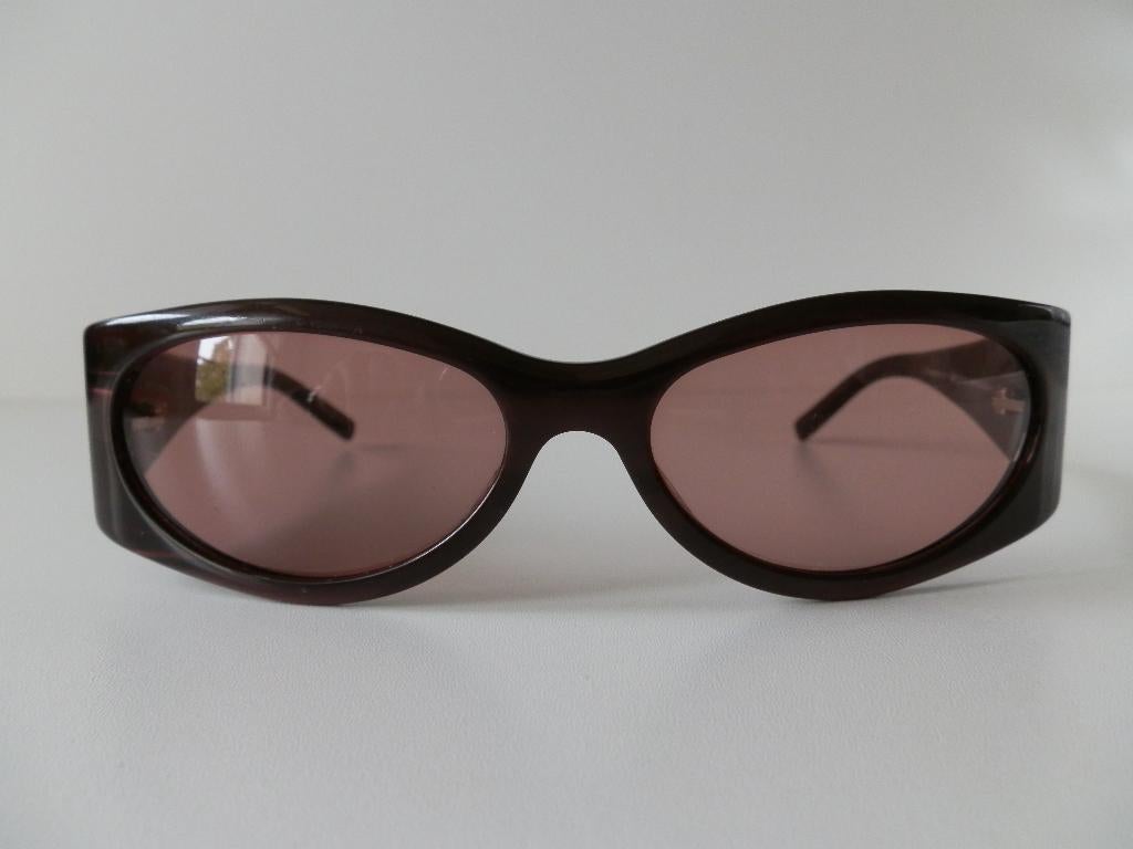 Lunettes de soleil Gucci pour femmes. GG2527/S., Autres marques, Enlèvement ou Envoi, Autres couleurs, Comme neuf