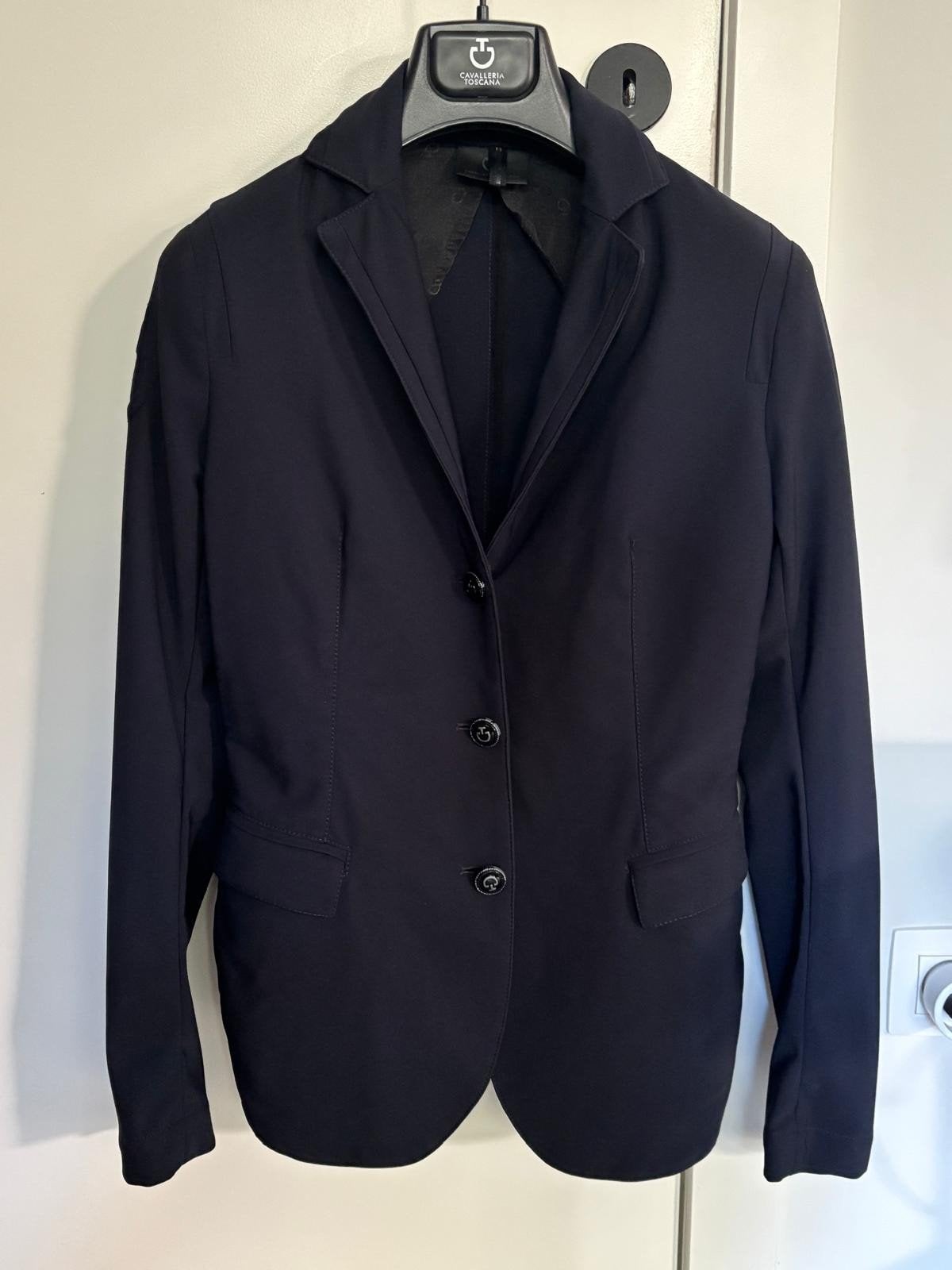 Cavalleria Toscana wedstrijdjas dames, Enlèvement, Femmes