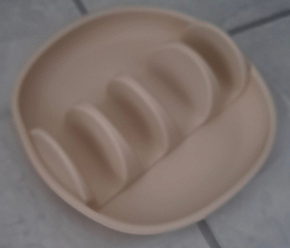 Handige siliconen taco- en kinderhouder / bord – Beige, Maison & Meubles, Cuisine | Vaisselle, Enlèvement ou Envoi, Neuf, Autres matériaux
