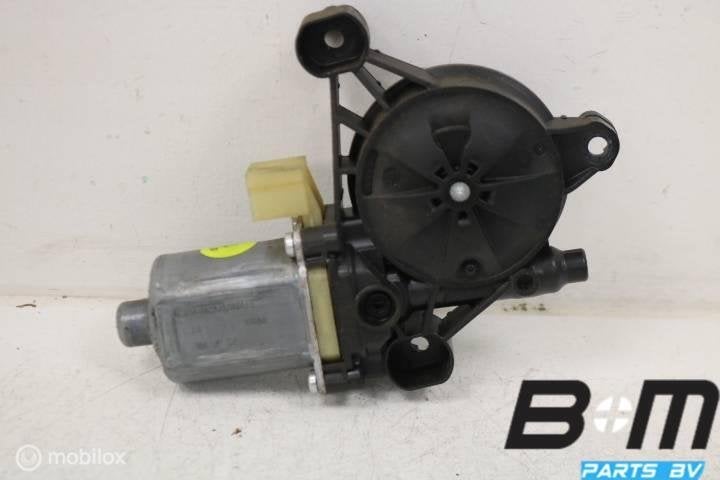 Raammotor linksvoor Audi A3 8V 3drs 5Q0959802B, Utilisé