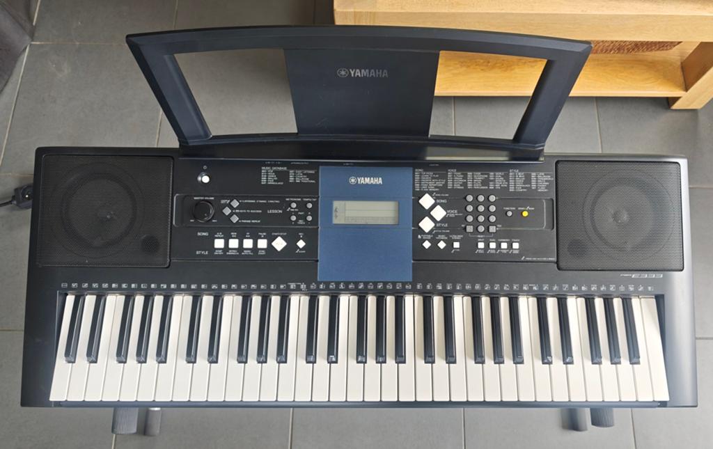 Yamaha PSR-E333 Portable Keyboard, Muziek en Instrumenten, Keyboards, Ophalen, Yamaha