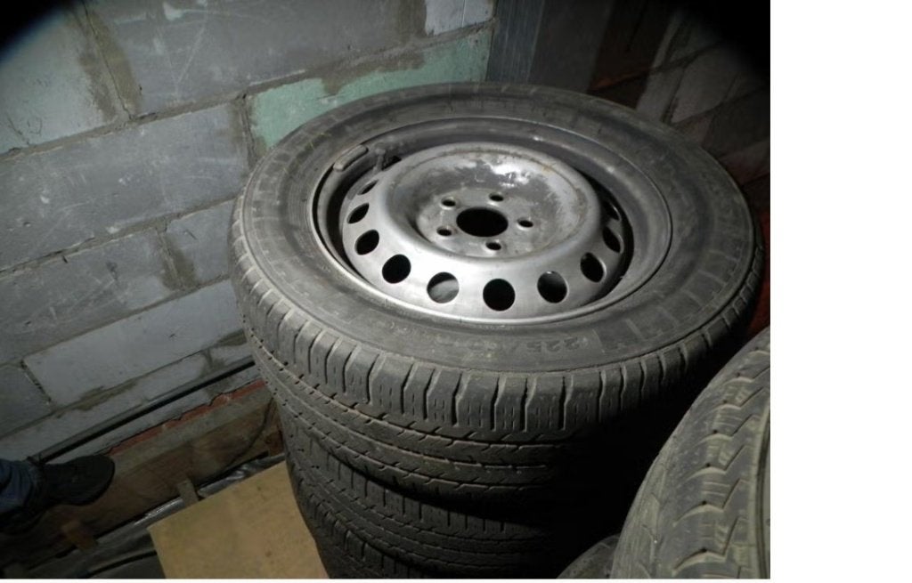 Banden+stalen Mercedes 4x 225x60 R16 C, Ophalen