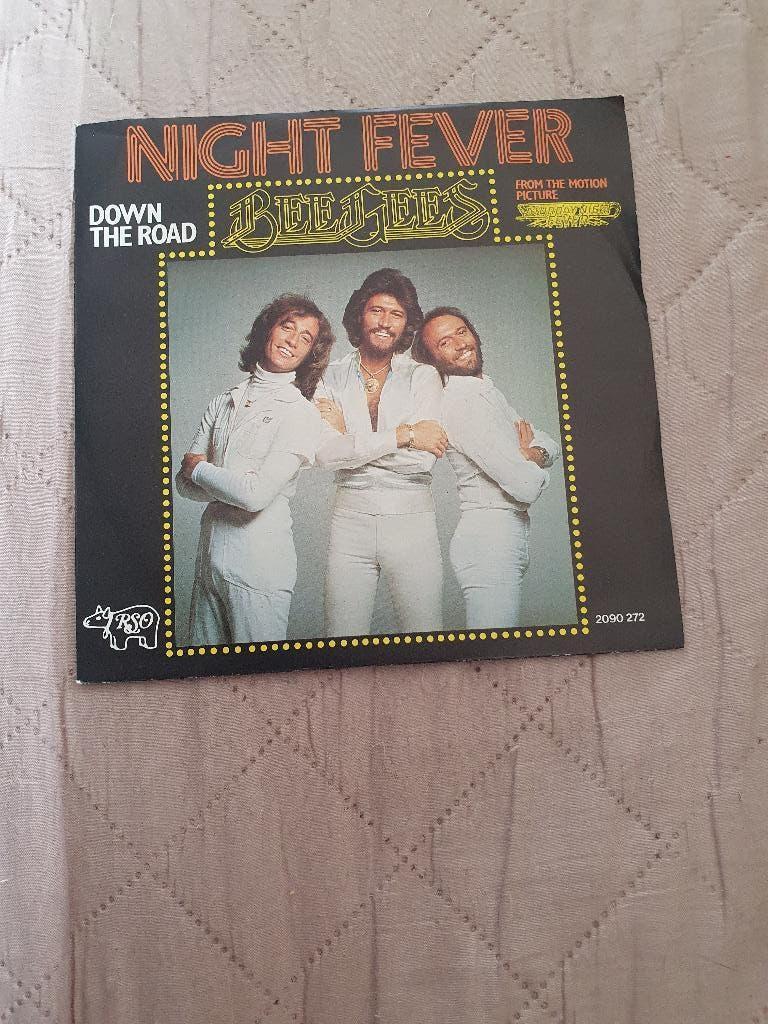 S - Bee Gees – Night Fever - 1977, CD & DVD, Vinyles Singles, Enlèvement ou Envoi, Single, Comme neuf, 1970 - 1979