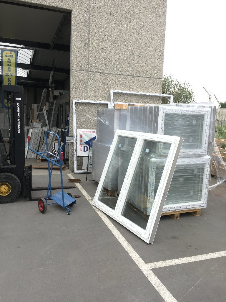Uitbevoorrading van PVC-kozijnen en deuren grote voorraad, Tuin en Terras, Tuinhuizen, Ophalen, Nieuw