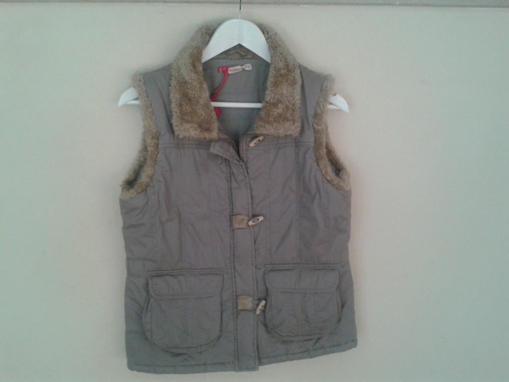 Stijlvolle bodywarmer merk Pirouette
(maat Small), Kleding | Dames, Bodywarmers, Ophalen of Verzenden