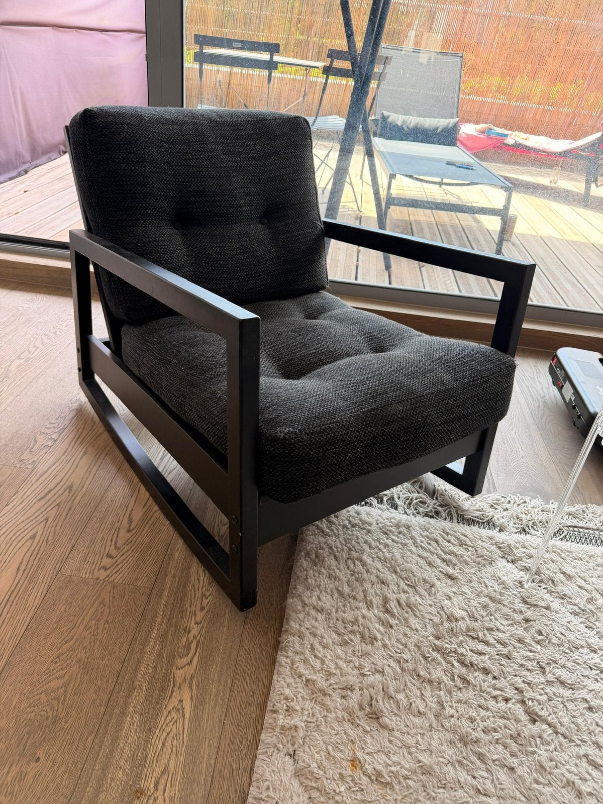 Fauteuil a bascule, Enlèvement