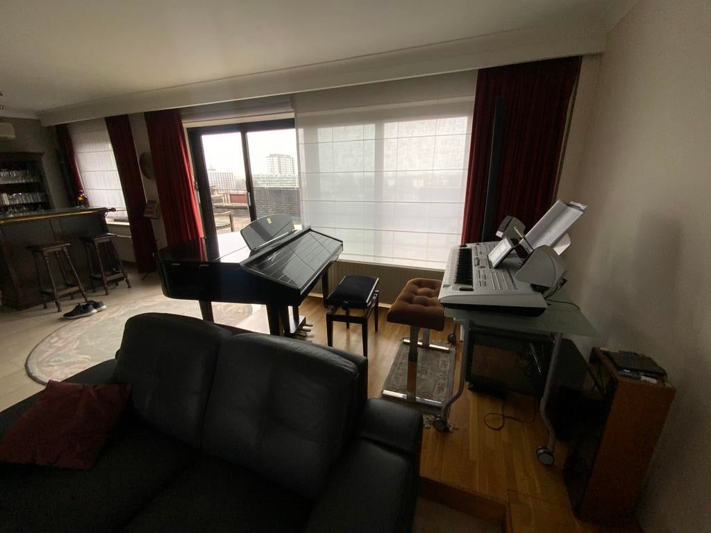 Keyboard yamaha tyros 4,met krukje,tafel en boxen, Antwerpen (stad)