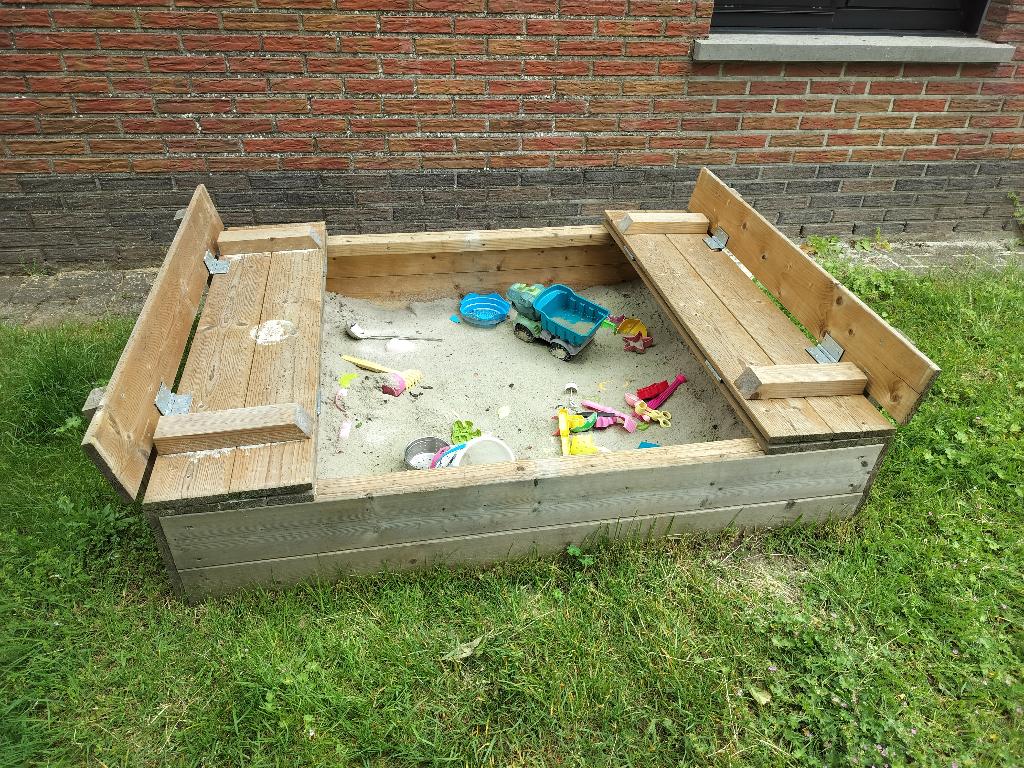 Zandbak met deksel/bankjes 150*120, Ophalen, Gebruikt