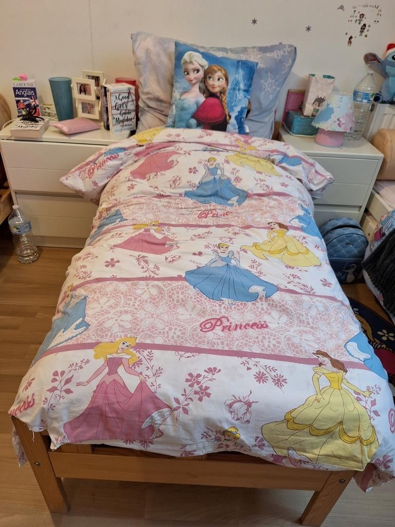 Lit enfant avec matelat et drap de lit, Maison & Meubles, Chambre à coucher | Chambres à coucher complètes, Enlèvement