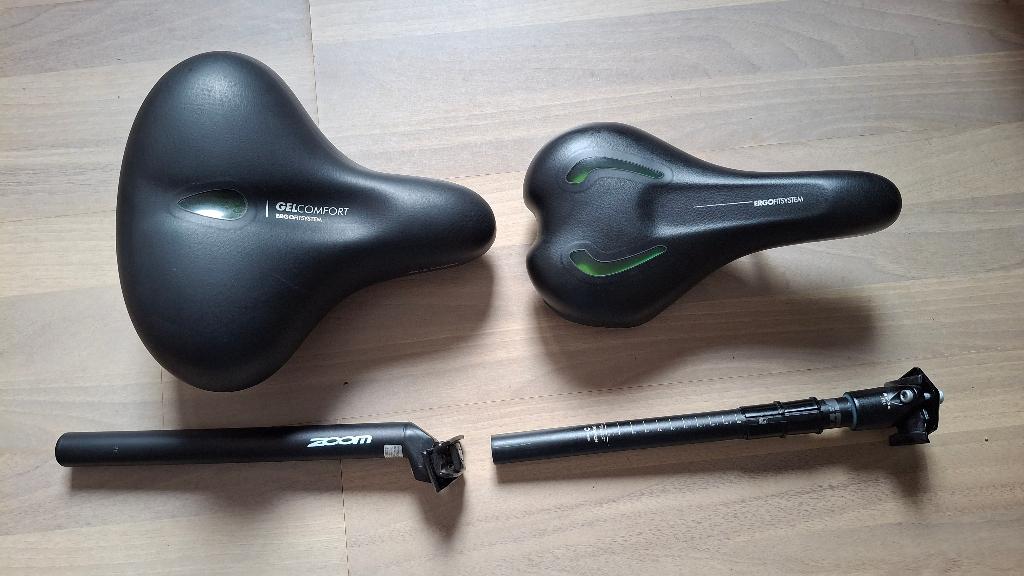 Comfortabel zacht gelzadel + zadelpen NIEUWSTAAT €10 korting, Fietsen en Brommers, Ophalen, Zo goed als nieuw, Zadel, Btwin decathlon ergonomisch gelzadel fiets zoom zadelpen b'twin