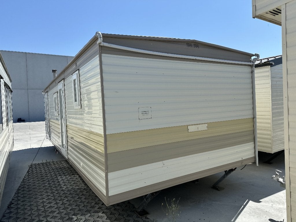 Occasie Depot 15 - Floride 820 x 305 cm - 2 chambres, Caravanes & Camping
