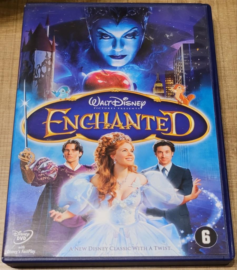 Enchanted - Disney, CD & DVD, DVD | Aventure, À partir de 6 ans, Enlèvement ou Envoi, Comme neuf