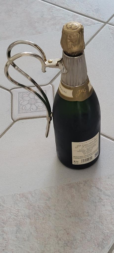 Poignée pour verser le vin, Collections, Vins, Pleine, Comme neuf, Champagne, Enlèvement