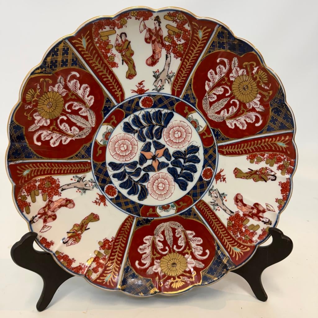 Assiette en porcelaine Imari dorée et festonnée, Enlèvement ou Envoi