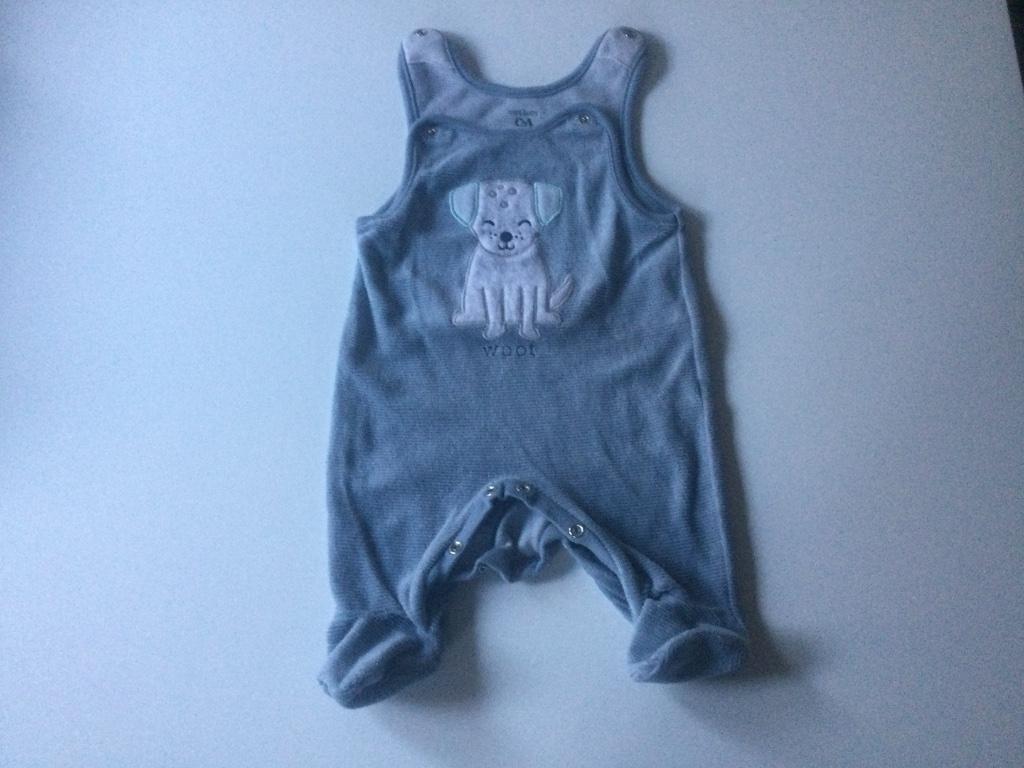 2 pyjama’s maat 56 zonder mouwen en met voetjes, Kinderen en Baby's, Babykleding | Maat 56, Nacht- of Onderkleding, Gebruikt, C&A