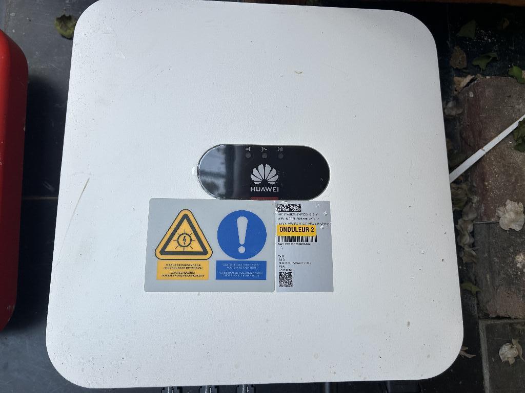 Onduleur Huawei SUN2000 - 2KTL-L1 /2200 W, Ophalen, Zo goed als nieuw, Overige typen, 200 wattpiek of meer