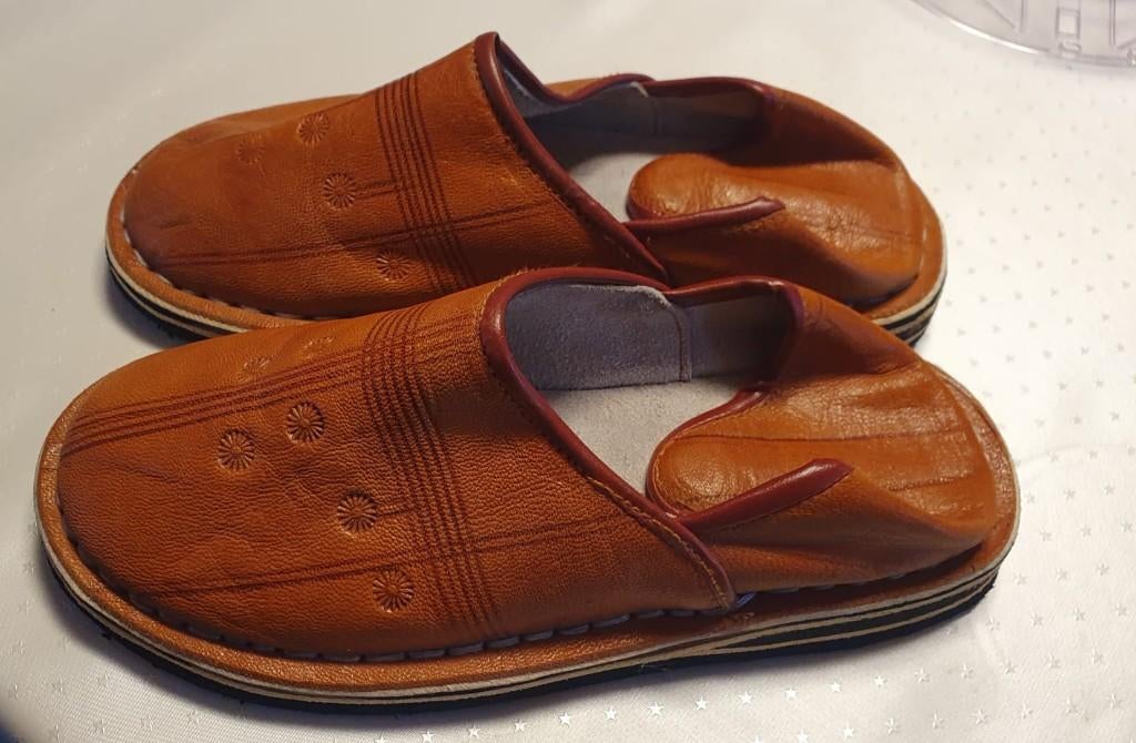 Nieuwe Marokkaanse leren babouche pantoffels Maat 38, Bruin, Nieuw, Ophalen of Verzenden, Pantoffels of Sloffen