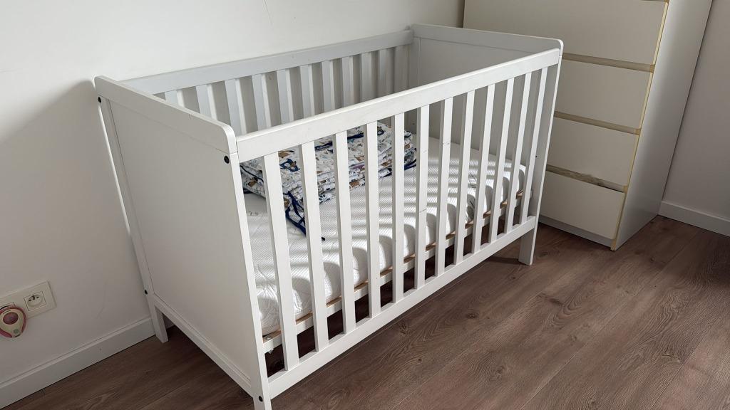 babybed, Kinderen en Baby's, Ophalen, Nieuw, Minder dan 140 cm, Matras