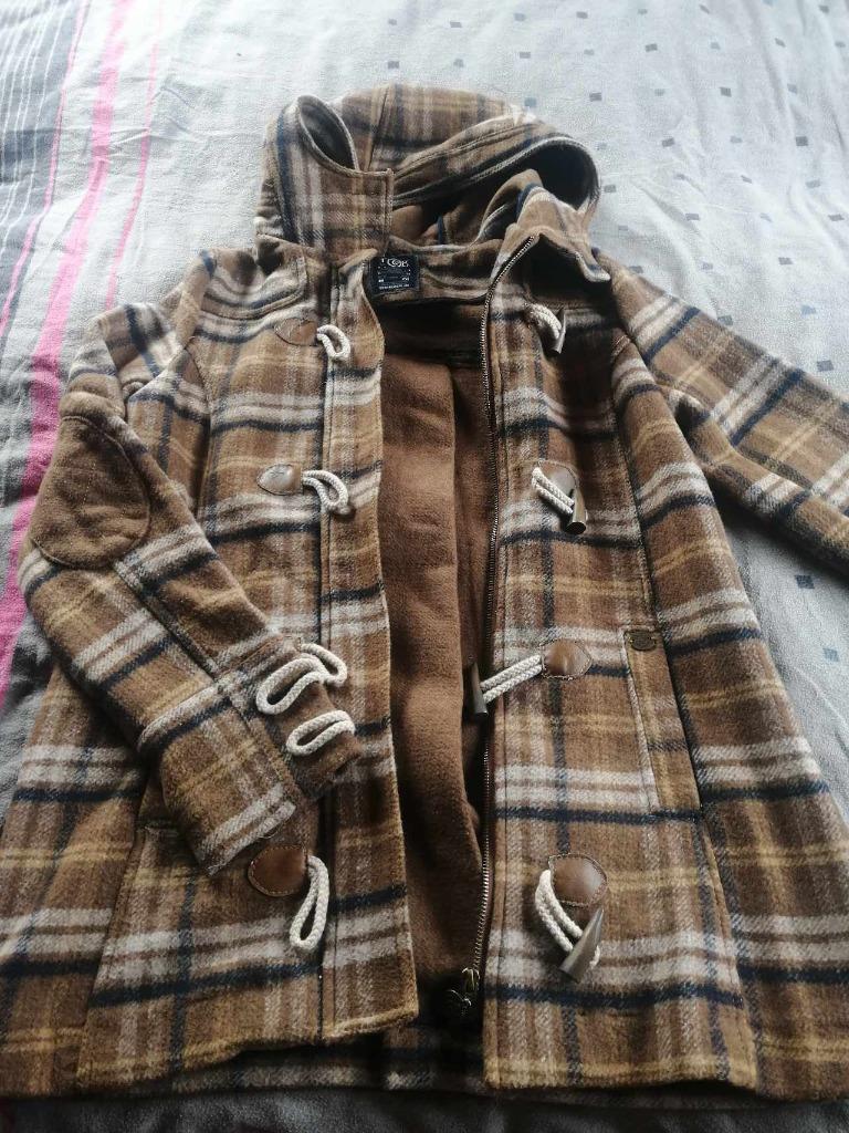 JAS WINTER MET KAP MERK PULL & BEAR - MAAT M DUUR IN AANKOOP, Vêtements | Femmes, Vestes | Hiver, Pull & Bear, Enlèvement ou Envoi
