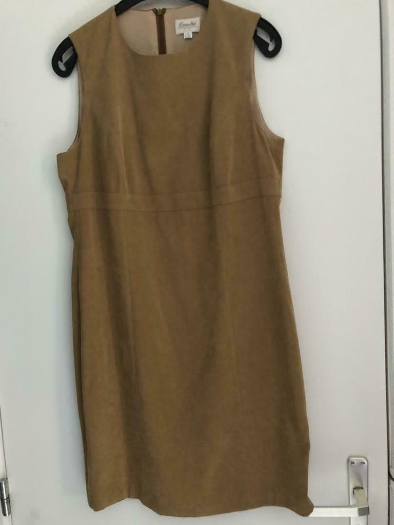 Bruin kleed essentiel maat 40, Kleding | Dames, Jurken, Ophalen of Verzenden, Maat 38/40 (M), Bruin