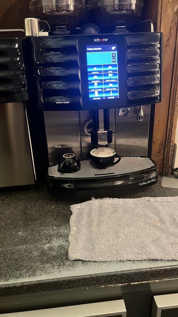 Koffie machien volautomatisch met melk prijs exclusief btw, Zakelijke goederen, Ophalen