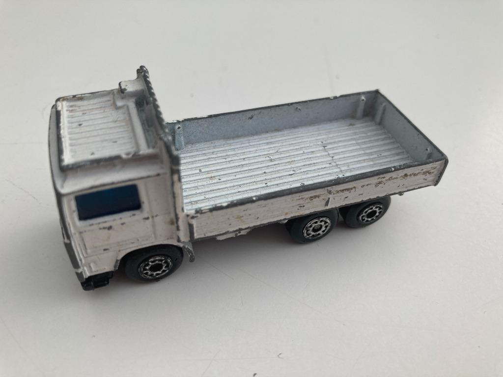Witte container truck - Vintage Matchbox 1984 Volvo, Enlèvement ou Envoi, Utilisé