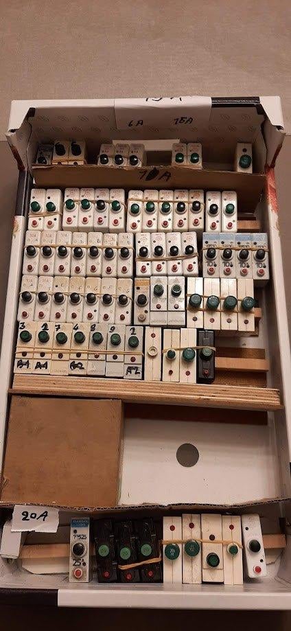 zekeringen minijump penautomaten Automaten 6 10-15-20A stotz, Ophalen, Gebruikt