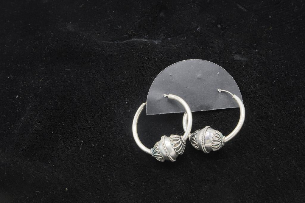 Une élégante paire de boucles d'oreilles en argent sterling, Enlèvement ou Envoi, Neuf, Argent, Pendantes