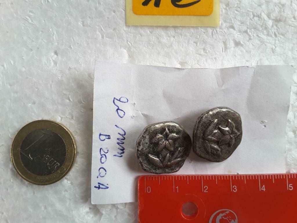 set van 2 knopen 20 mm gepatineerd zilver met edelweiss bloe, Ophalen of Verzenden, Nieuw, Knoop of Knopen