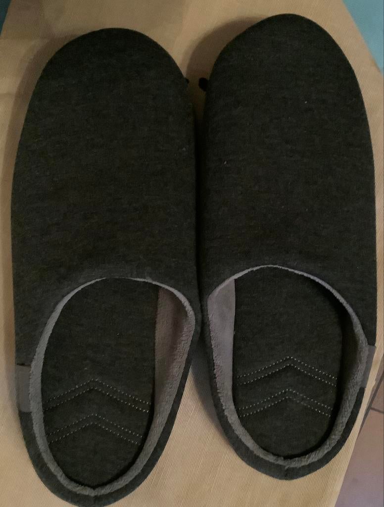 Pantoufles ISOTONER 45-46 Neuves, Enlèvement, Neuf, Pantoufles