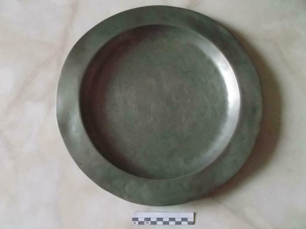 Ancien Plat en Etain., Enlèvement ou Envoi