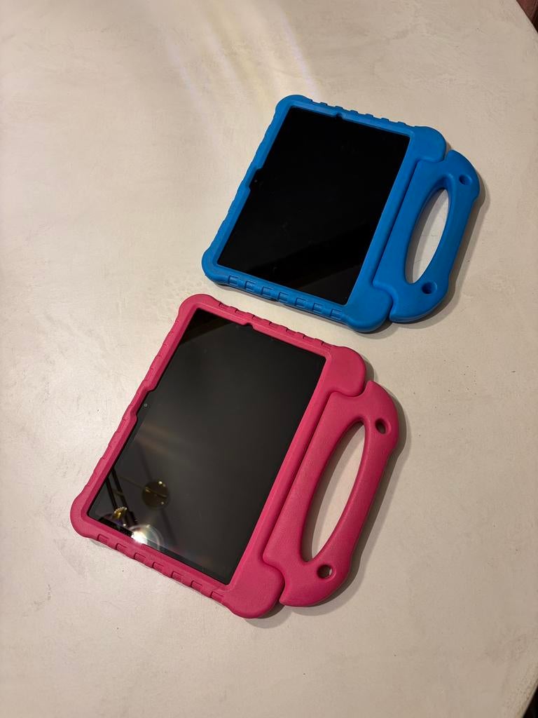 2x Samsungs tab a8 tablet 64giga + 4g met kinderhoes tekoop., Computers en Software, Ophalen, Zo goed als nieuw