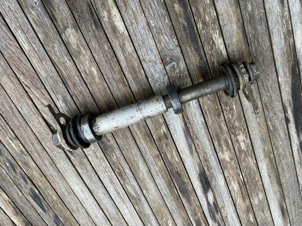 Axe de roue arrière complet Kawasaki KLX 650 R, Ophalen of Verzenden