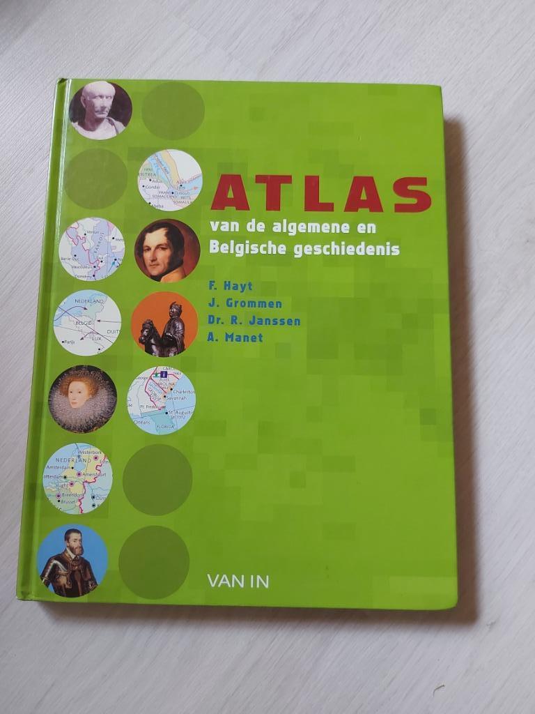 Atlas van de algemene en Belgische geschiedenis, Boeken, Atlassen en Landkaarten, Ophalen of Verzenden, Zo goed als nieuw, Wereld