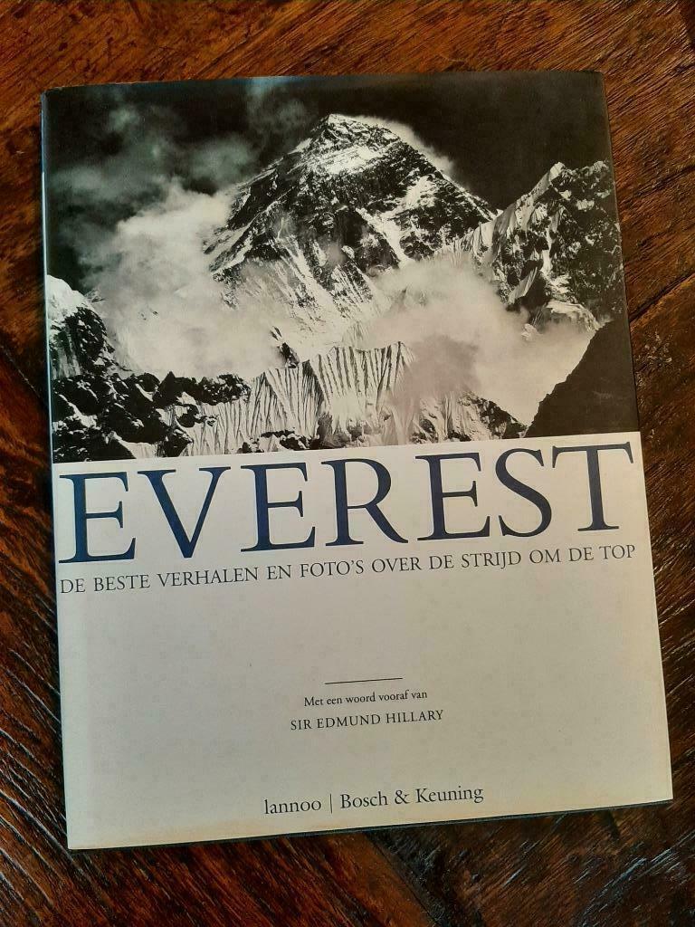 Everest - De beste verhalen en foto's over de strijd om de t, Boeken, Hobby en Vrije tijd, Zo goed als nieuw, Ophalen of Verzenden