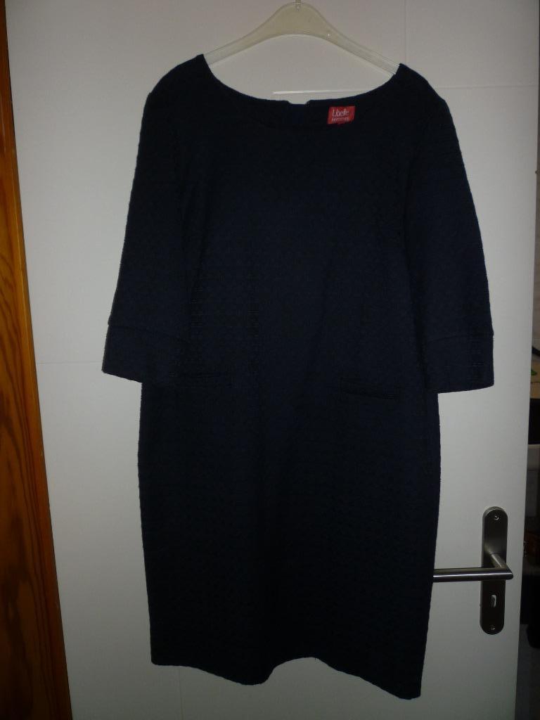 Robe bleue en tissu texturé Libelle Femmes taille 42, Vêtements | Femmes, Taille 46/48 (XL) ou plus grande, Enlèvement ou Envoi