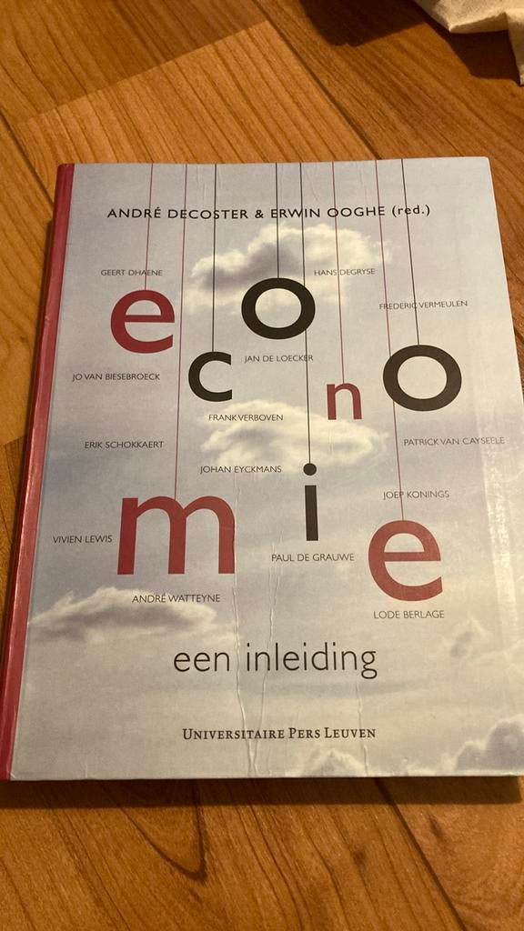 Economie. Een inleiding - editie 2017, Boeken, Ophalen of Verzenden, Zo goed als nieuw