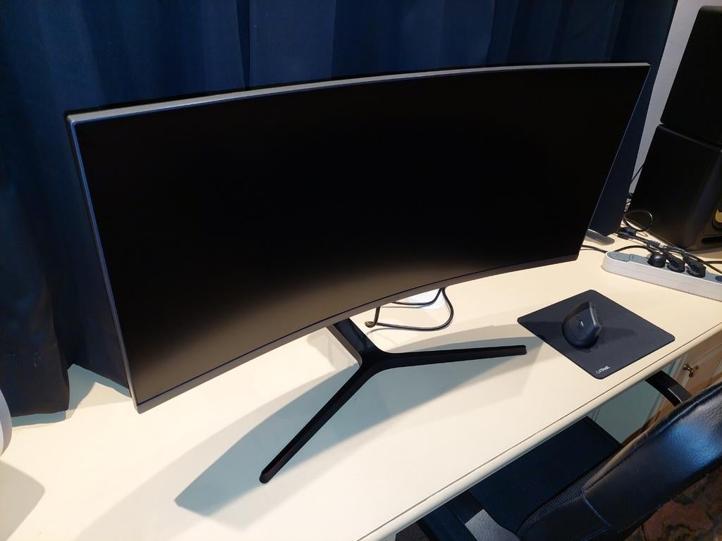 Moniteur Qled 34 pouces incurvé Samsung LC34H890WGU, Enlèvement