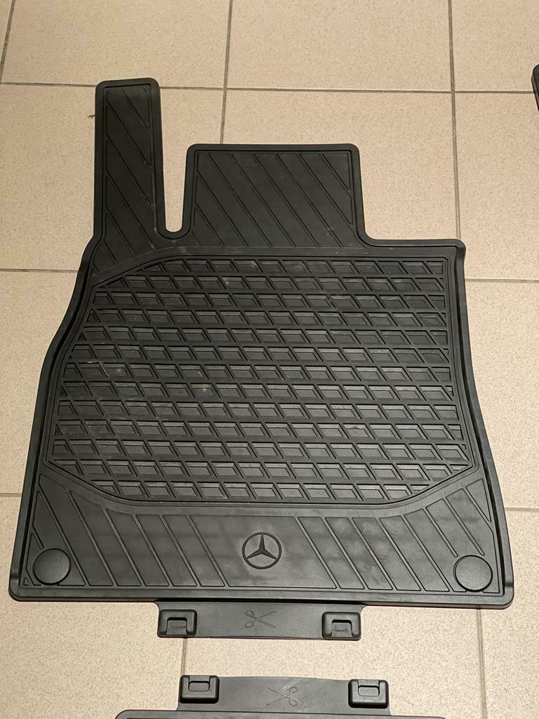 Mercedes S klasse rubber vloermatten voor en  achter NEW, Enlèvement ou Envoi, Neuf