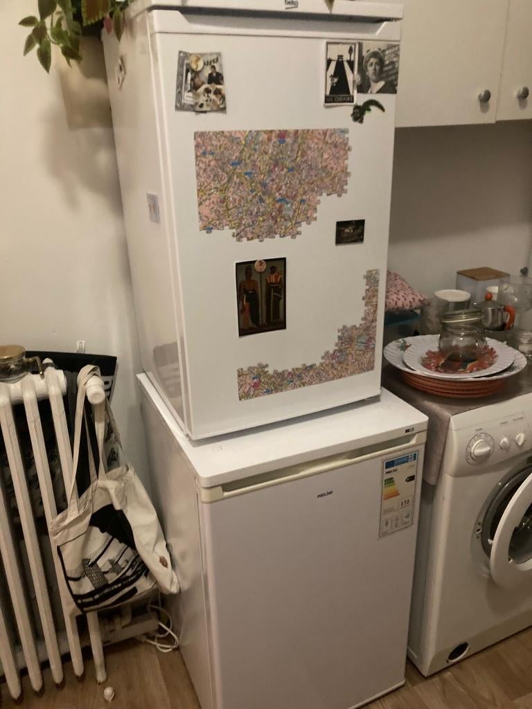 Frigo tres bon etat, Electroménager, Avec compartiment congélateur, 85 à 120 cm, Comme neuf, Enlèvement