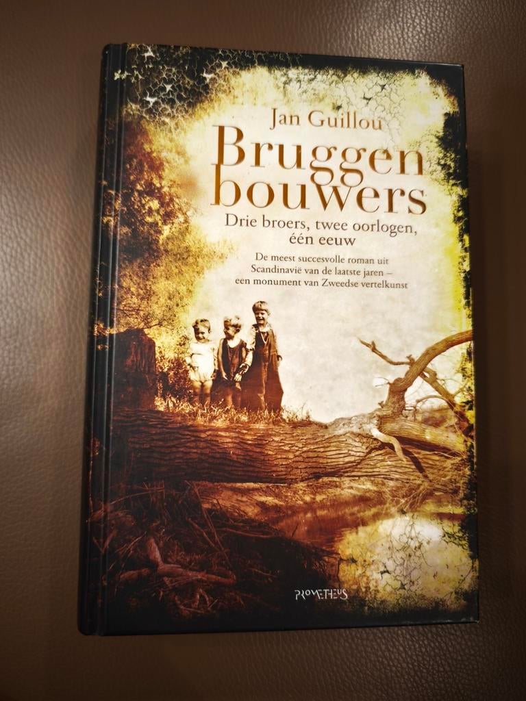 Jan Guillou - Bruggenbouwers, Boeken, Ophalen of Verzenden, Zo goed als nieuw, Jan Guillou