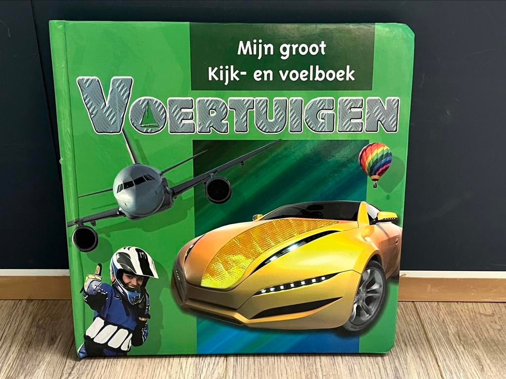 Kijk -en voelboek ‘ voertuigen ‘, Ophalen of Verzenden, Zo goed als nieuw, Voorleesboek