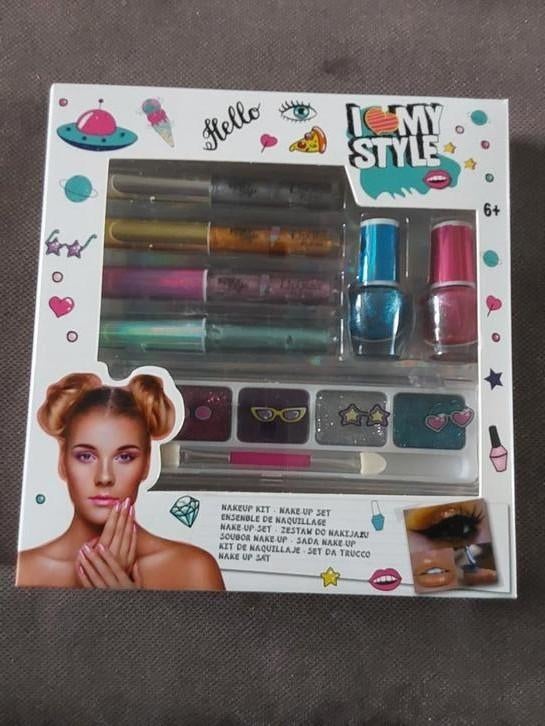 Make up set 6+j, Ophalen of Verzenden, Zo goed als nieuw