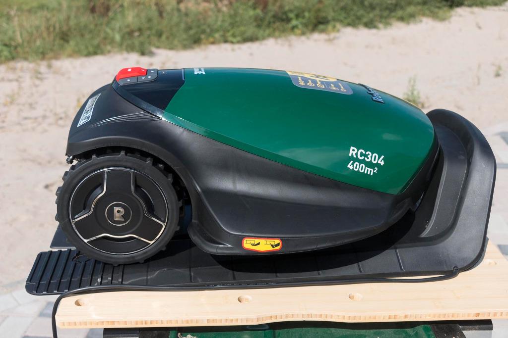 Robomow RC304 (robot grasmaaier), Jardin & Terrasse, Tondeuses robotisées, Utilisé, Plus de 25 cm, Avec capteur de pluie, Contrôlable via l'application