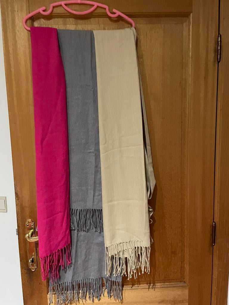 3 écharpes longues cachemire, Enlèvement ou Envoi, Comme neuf