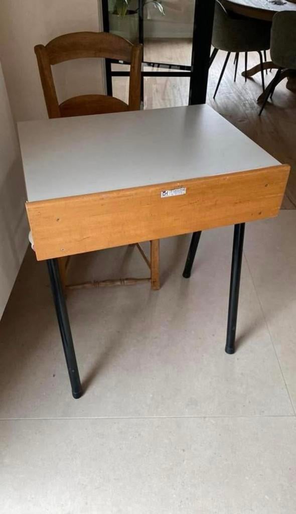 Klein schoolbureautje, Ophalen, Gebruikt