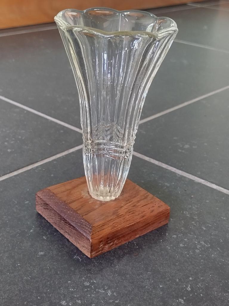 Vase ancien verre + socle bois., Antiquités & Art, Enlèvement