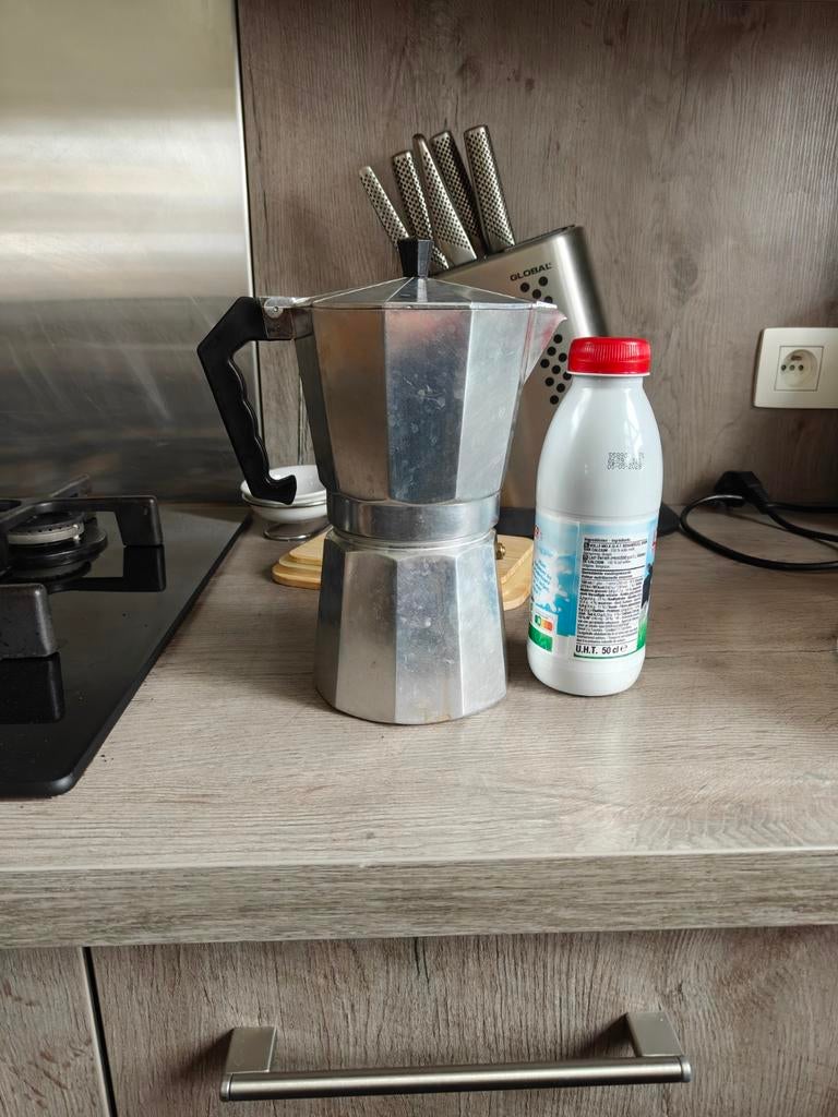 Cafetiere type bialetti, Electroménager, Enlèvement