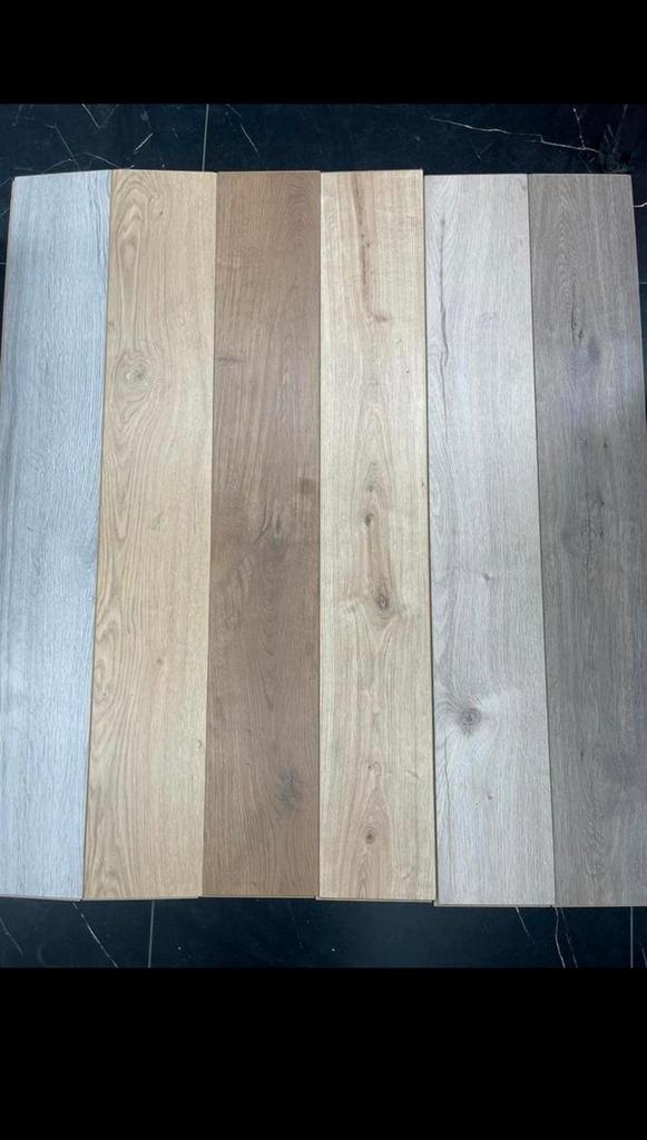 ️❗️Parquet stratifié 8mm & 12mm en super PROMOS ⏰📣, Bricolage & Construction, Enlèvement